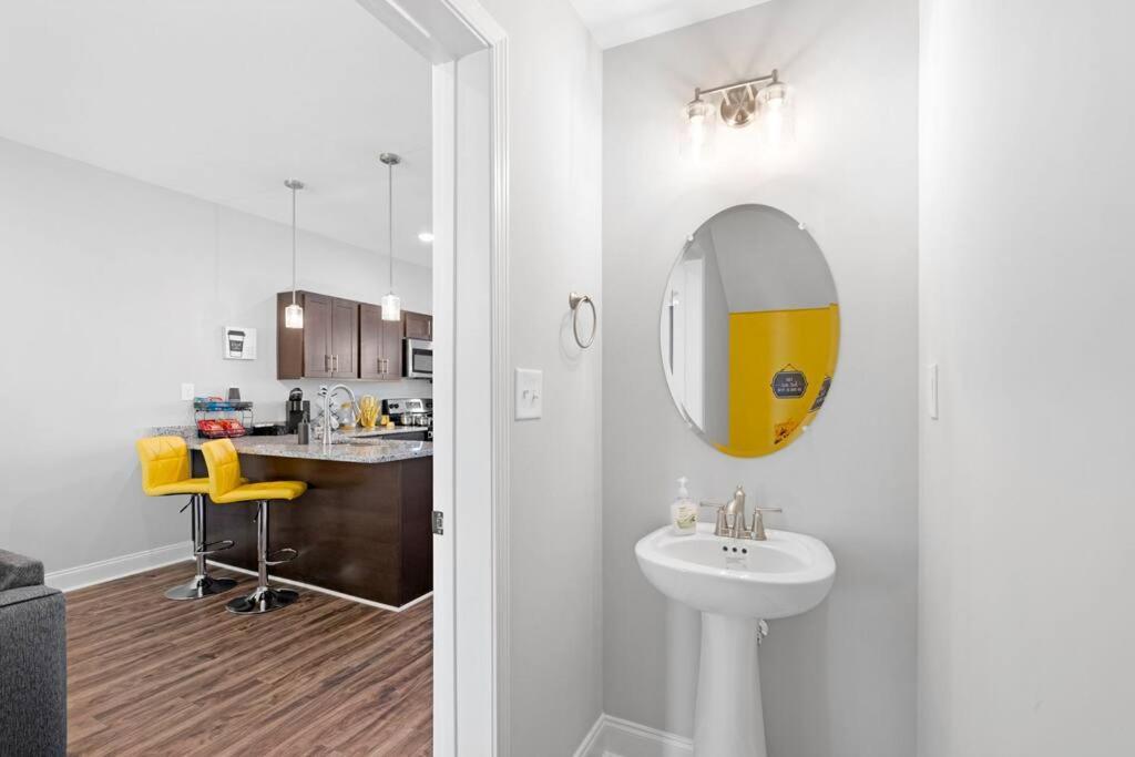 Make Lemonade In Luxury W King Bed And Free Parking Plus 40 Minutes To Nashville Clarksville Esterno foto