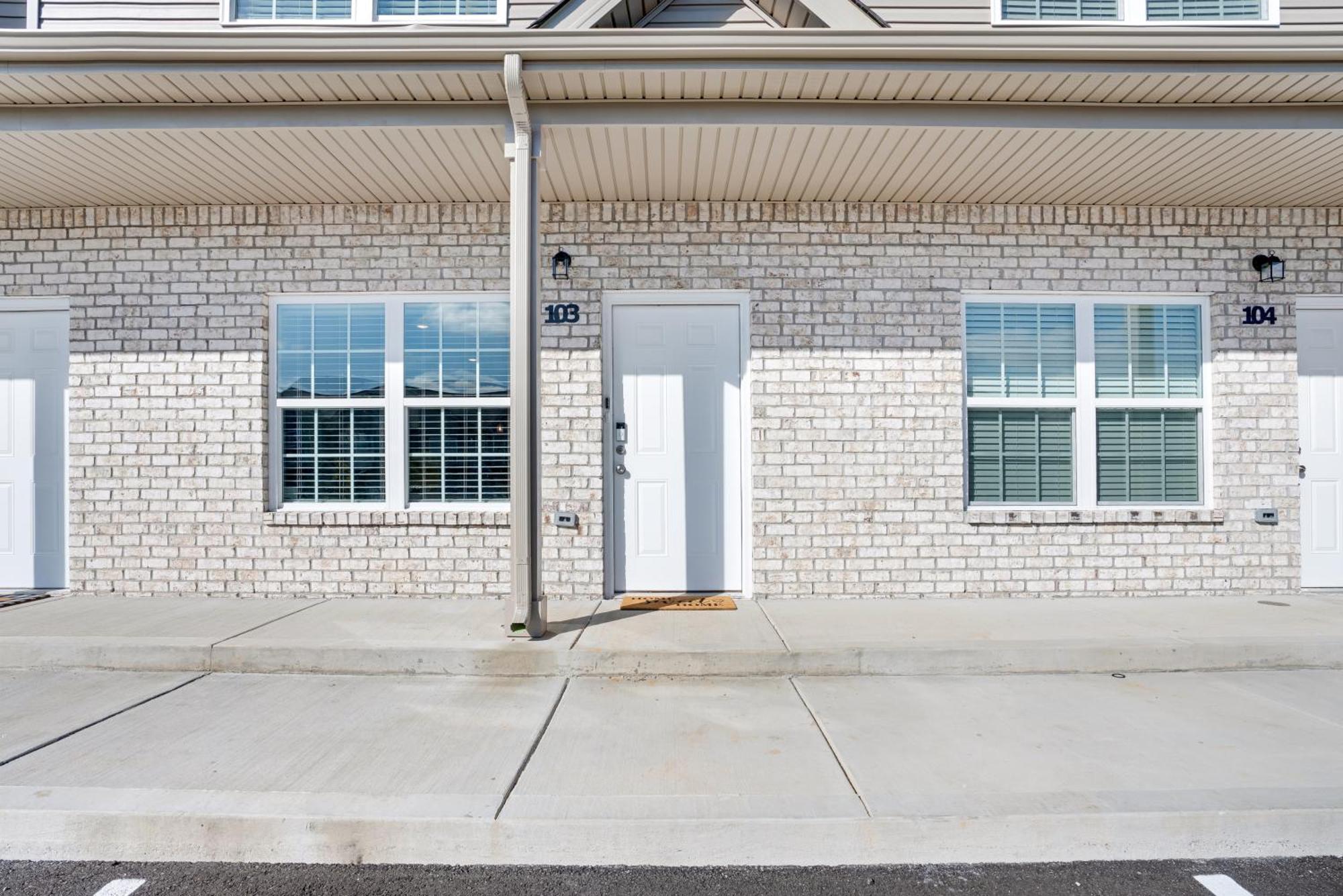 Make Lemonade In Luxury W King Bed And Free Parking Plus 40 Minutes To Nashville Clarksville Esterno foto
